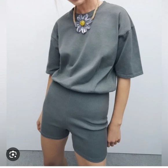 NWT Zara Fitted Shorts Romper Sage Green - M - Picture 1 of 6